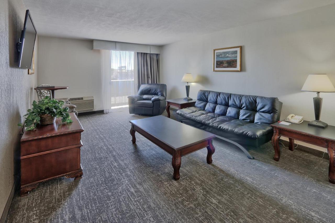 Ramada By Wyndham Albuquerque Midtown Hotell Eksteriør bilde