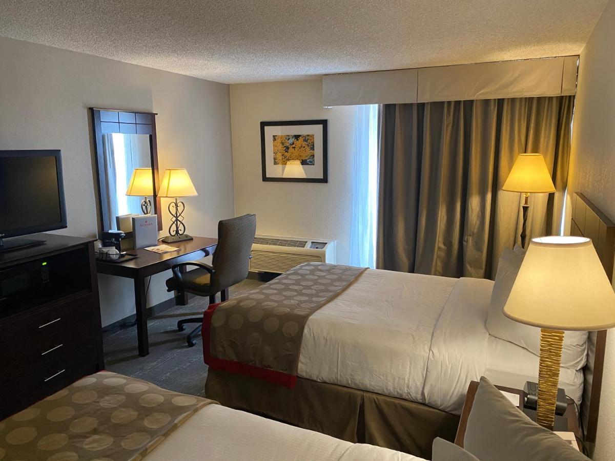 Ramada By Wyndham Albuquerque Midtown Hotell Eksteriør bilde