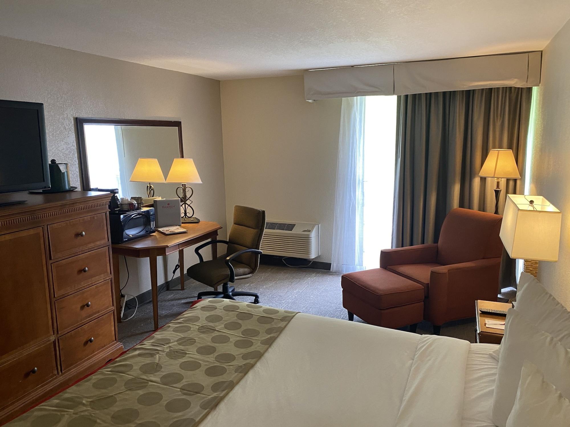 Ramada By Wyndham Albuquerque Midtown Hotell Eksteriør bilde