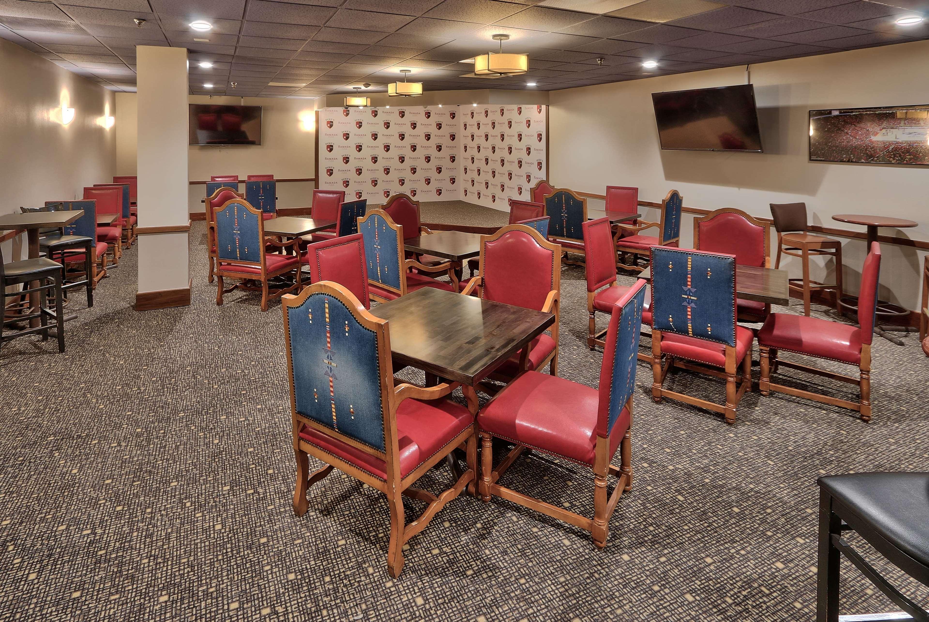 Ramada By Wyndham Albuquerque Midtown Hotell Eksteriør bilde